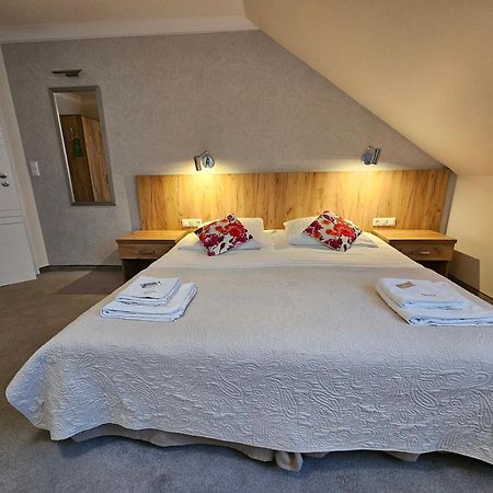 Hotel Onyx Gubin Extérieur photo