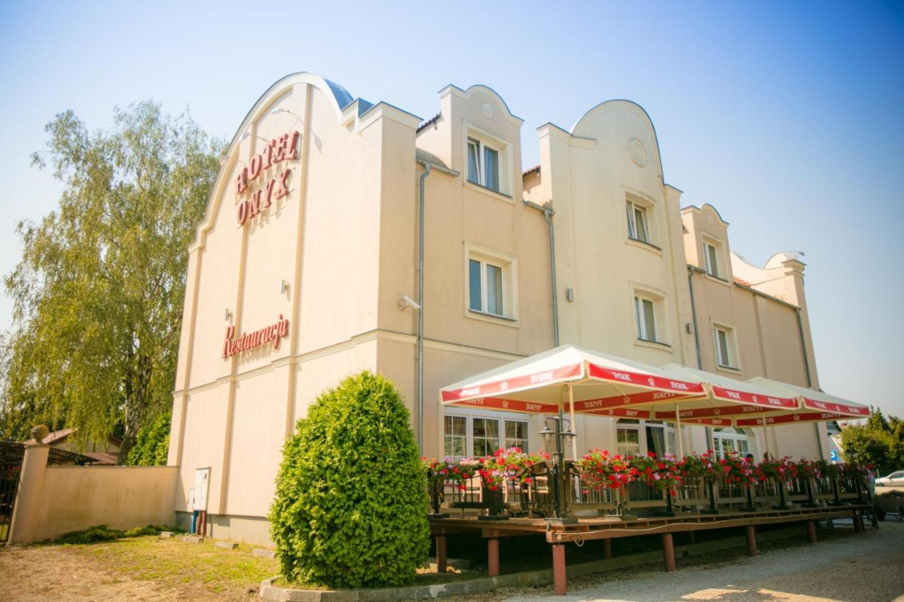 Hotel Onyx Gubin Extérieur photo