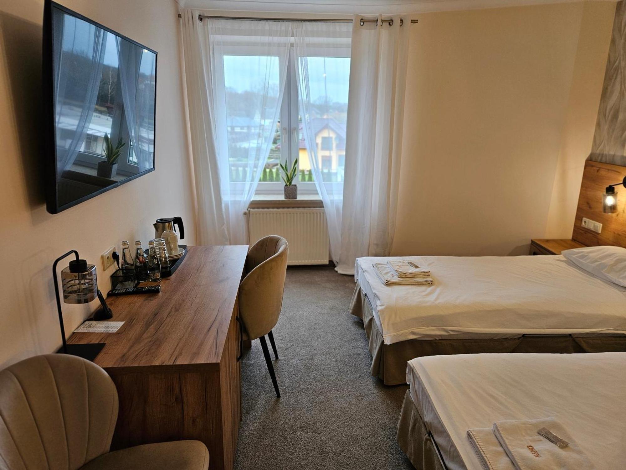 Hotel Onyx Gubin Extérieur photo