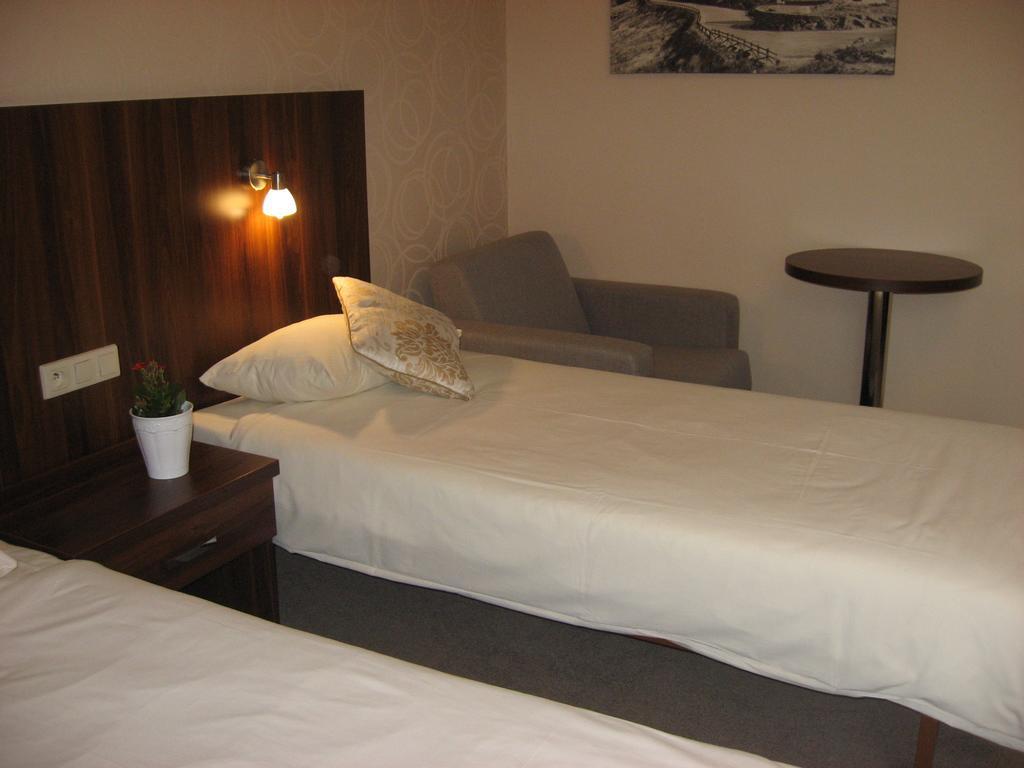 Hotel Onyx Gubin Extérieur photo