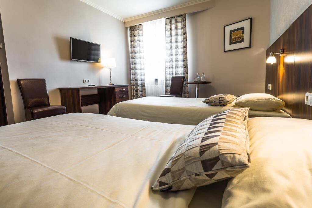Hotel Onyx Gubin Extérieur photo